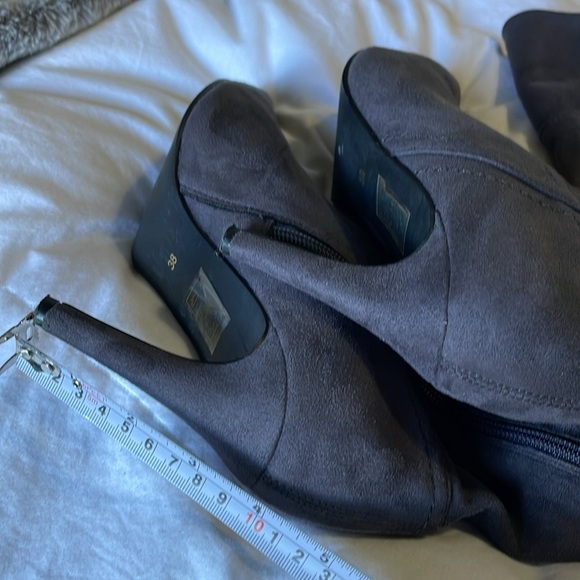 Le Chateau Gray Faux Suede Over the Knee Boots with Stiletto Heel Size 38 - Picture 12 of 16